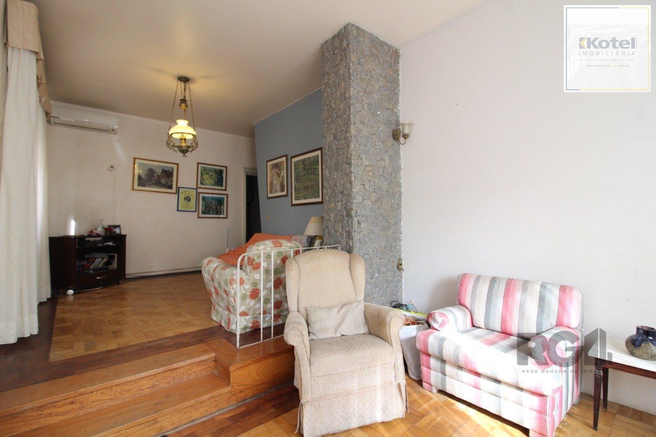 Casa à venda 4 quartos (dormitórios), suíte, 3 vagas - Partenon, Porto Alegre — foto 4