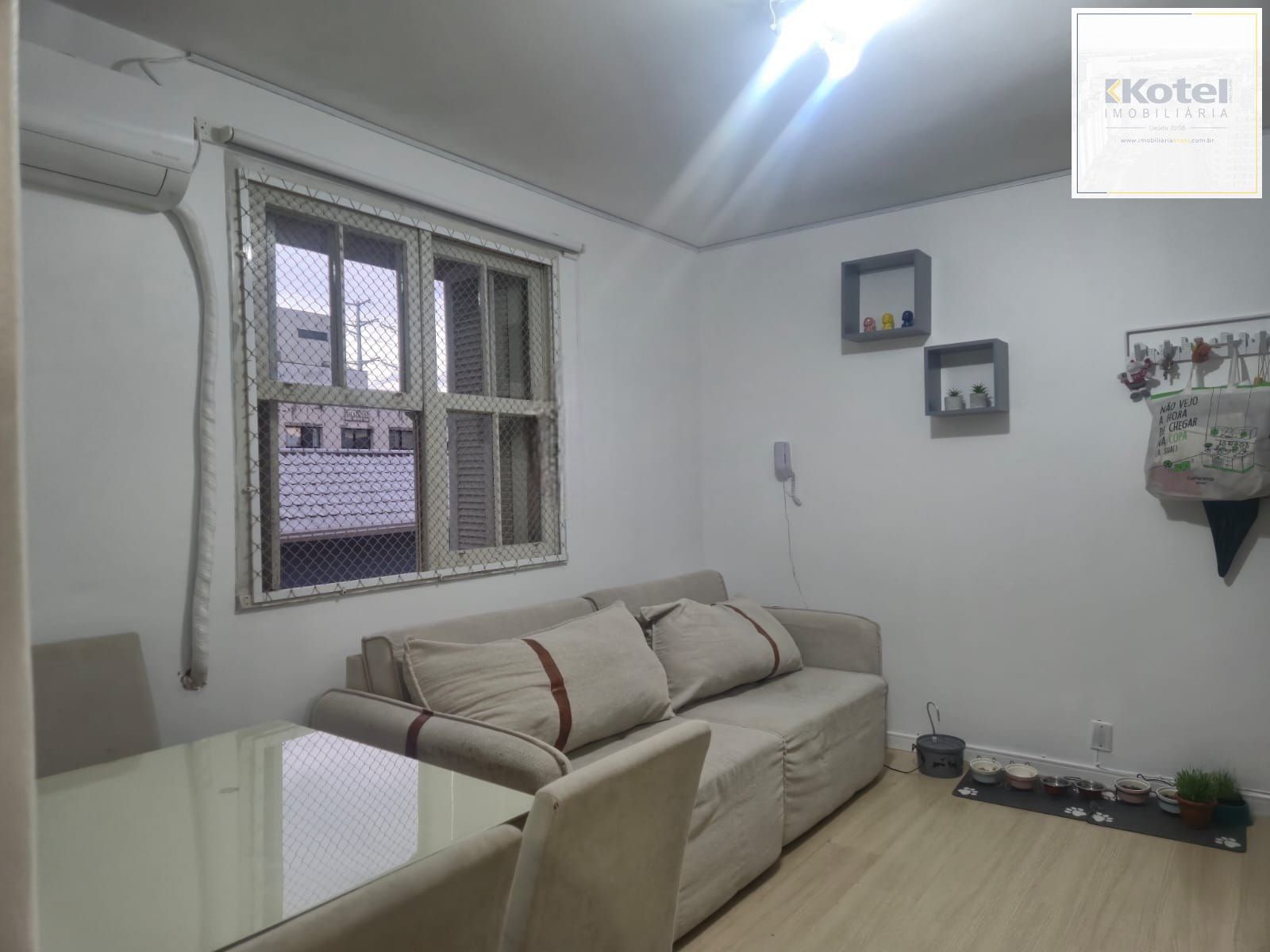 Apartamento Reformado de 2 Dormitórios à Venda Portaria 24 Horas Financiável