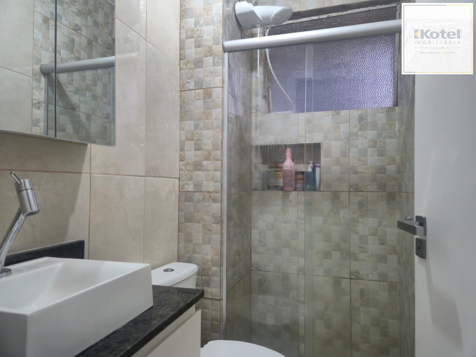 Apartamento Reformado de 2 Dormitórios à Venda Portaria 24 Horas Financiável