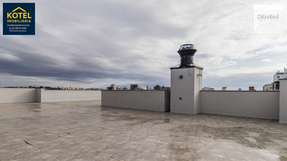 Apartamento de 2 quartos, suíte e 1 vaga de garagem no bairro Petrópolis em POA