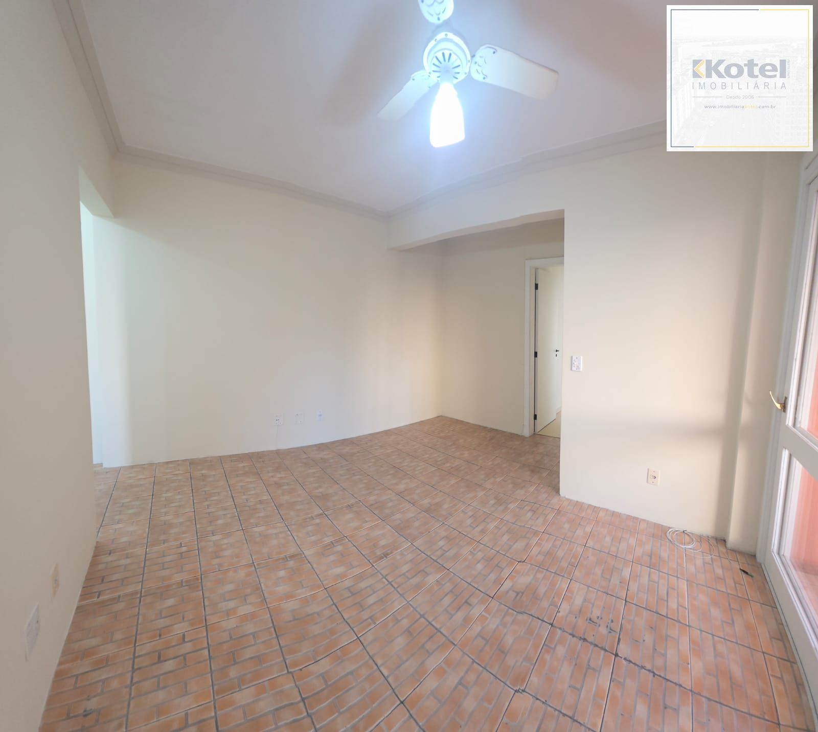 Apartamento de 2 quartos e 1 vaga de garagem no bairro Tristeza em POA — foto 2