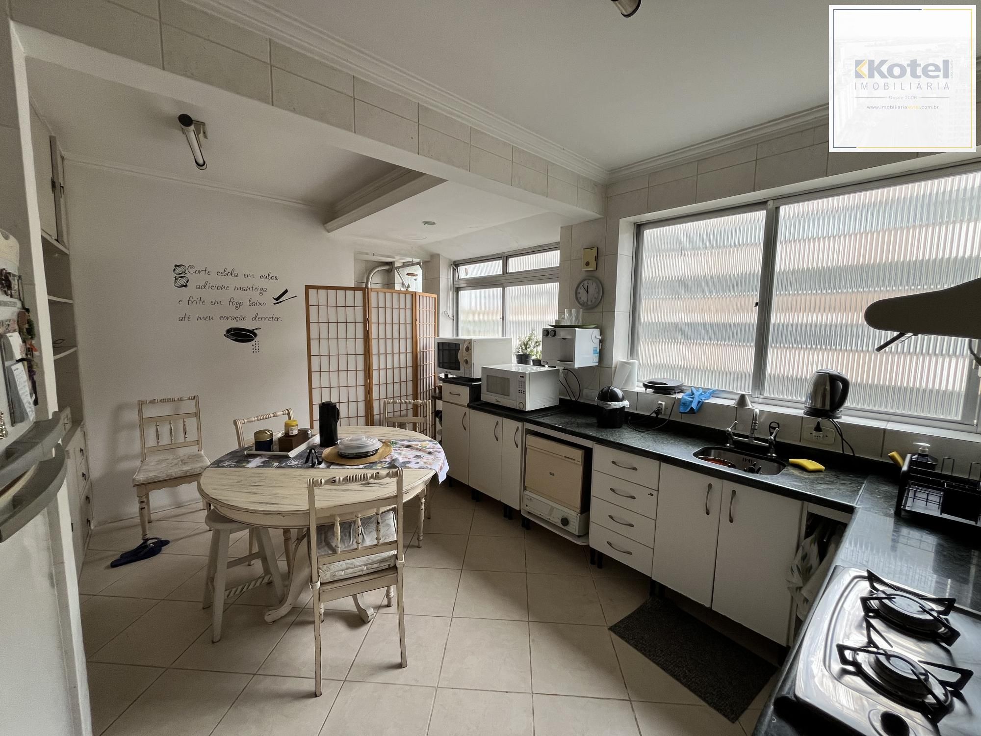 Apartamento de dois quartos com suíte no bairro Menino Deus em Porto Alegre — foto 4