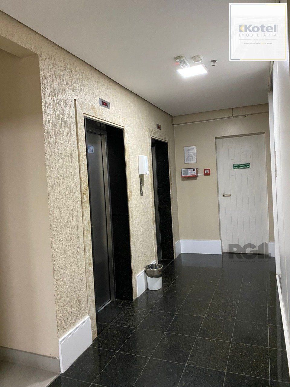Sala Comercial à venda, 49m², Bom Fim - Porto Alegre — foto 5