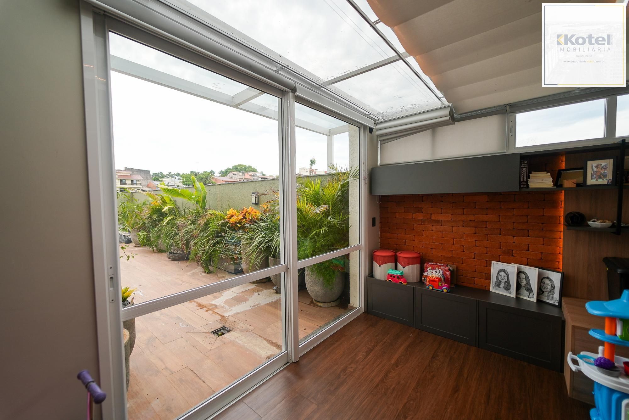 Excelente apartamento com mais 200m² privativos, com Terraço.