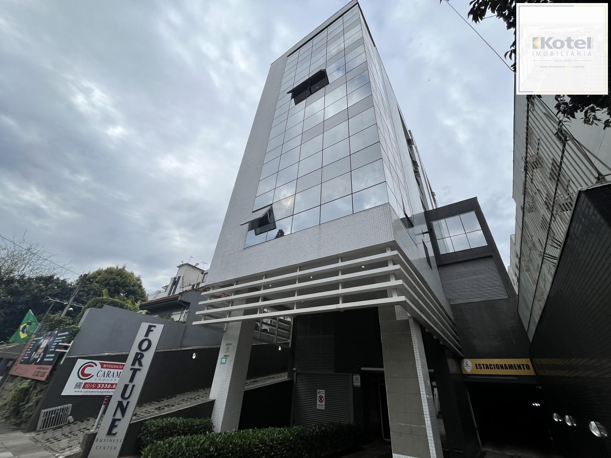 Sala comercial com 2 vagas de garagem escrituradas