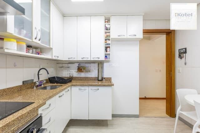 Apartamento de 3 quartos, suíte e 2 vagas de garagem no bairro jardim Botânico