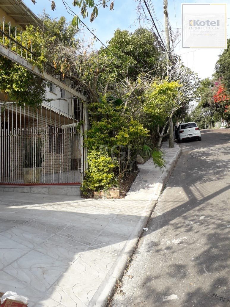 Casa para Venda - 230.45m², 4 dormitórios, sendo 1 suites, 3 vagas - Ponta Grossa — foto 3