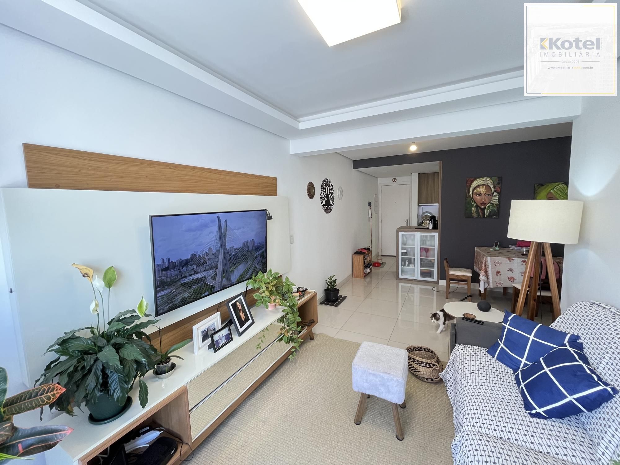Apartamento de 2 quartos, suíte e 1 vaga de garagem no bairro Santana em POA/RS — foto 4
