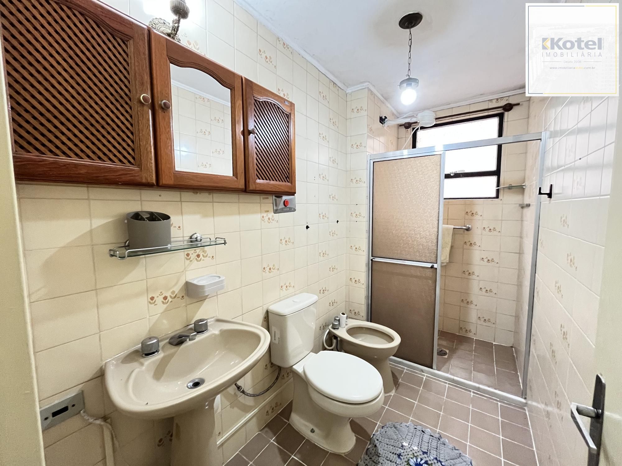 Apartamento de 2 quartos e 2 banheiros no bairro Independência em Porto Alegre — foto 4