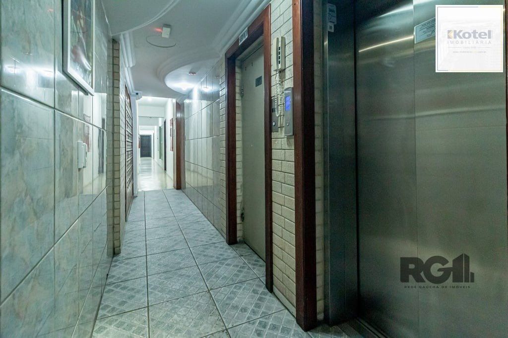Apartamento no Centro de 2 dormitórios reformado