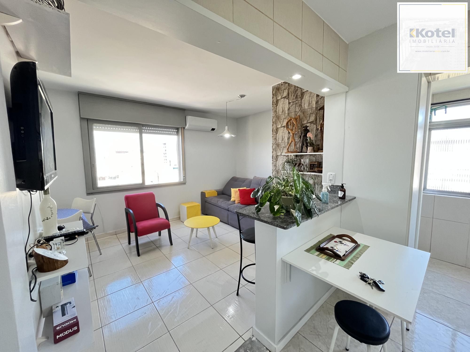 Apartamento de 2 quartos e 1 vaga de garagem no bairro Farroupilha em POA