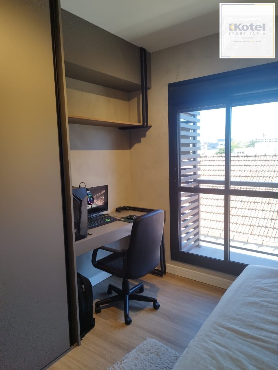 Apartamento de 2 quartos, suíte e 1 vaga de garagem no bairro Rio Branco em POA