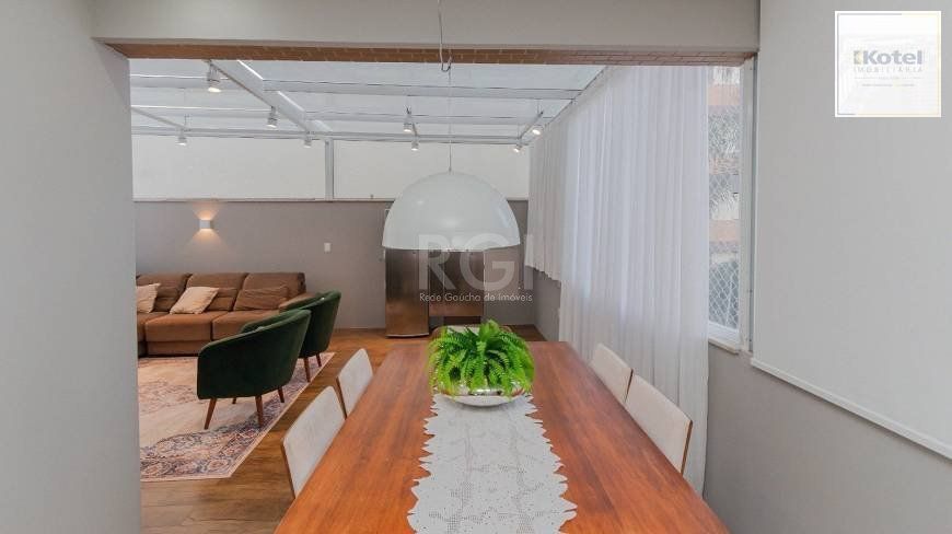Apartamento de 3 dormitórios e 1 suíte no bairro Floresta em Porto Alegre — foto 2
