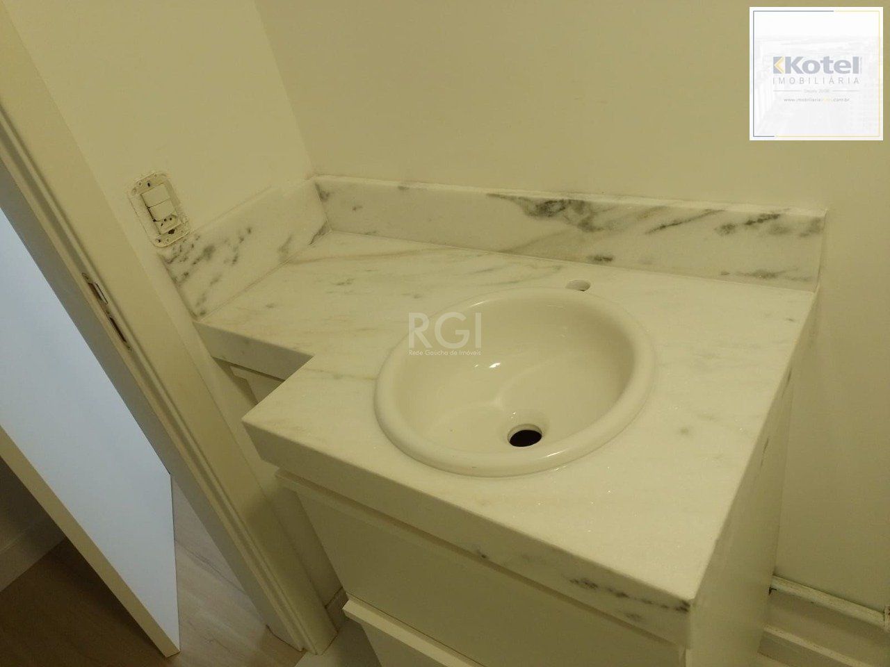 Apartamento para Venda - 59.93m², 2 dormitórios, sendo 1 suites, 1 vaga - São João