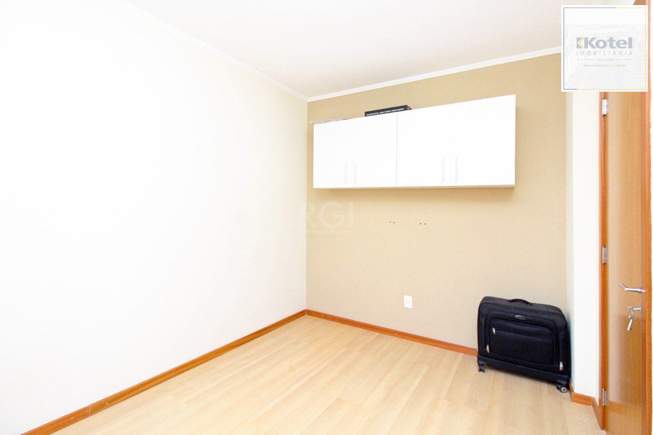 Apartamento de três dormitórios, suíte e uma vaga de garagem no bairro Santana
