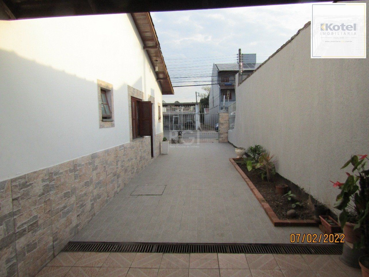 Casa para Venda - 154.78m², 3 dormitórios, sendo 1 suites, 3 vagas - Camaquã — foto 3