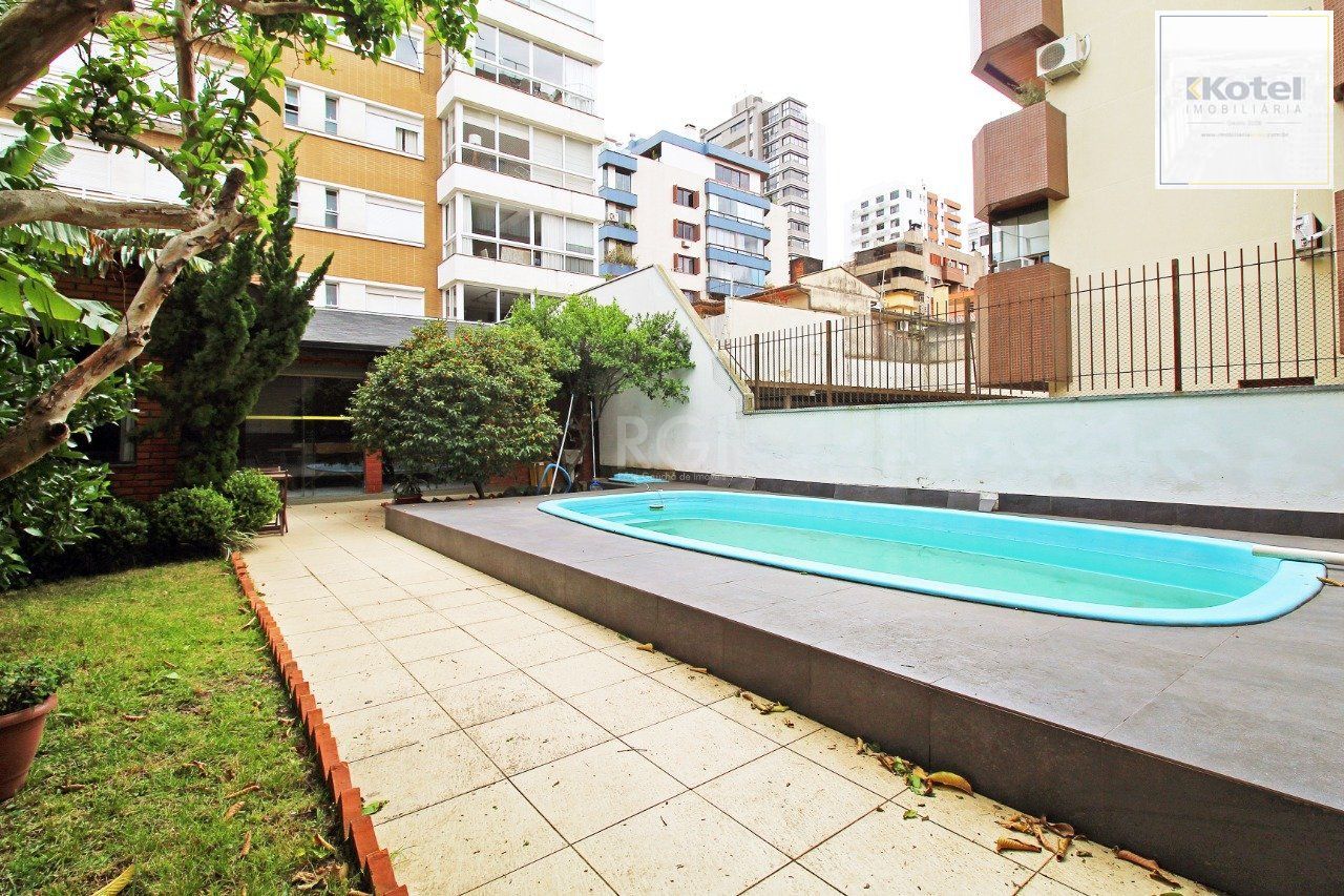 Casa para Venda - 464.5m², 3 dormitórios, sendo 1 suites, 3 vagas - Petrópolis — foto 2