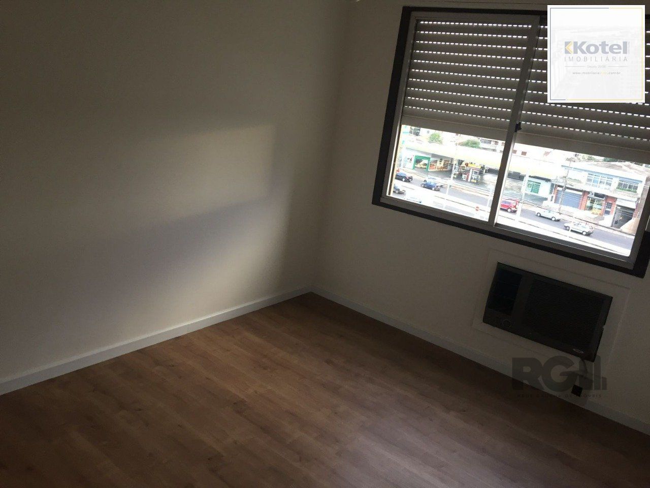 Excelente apartamento de dois dormitórios no bairro Bom Jesus em Porto Alegre.