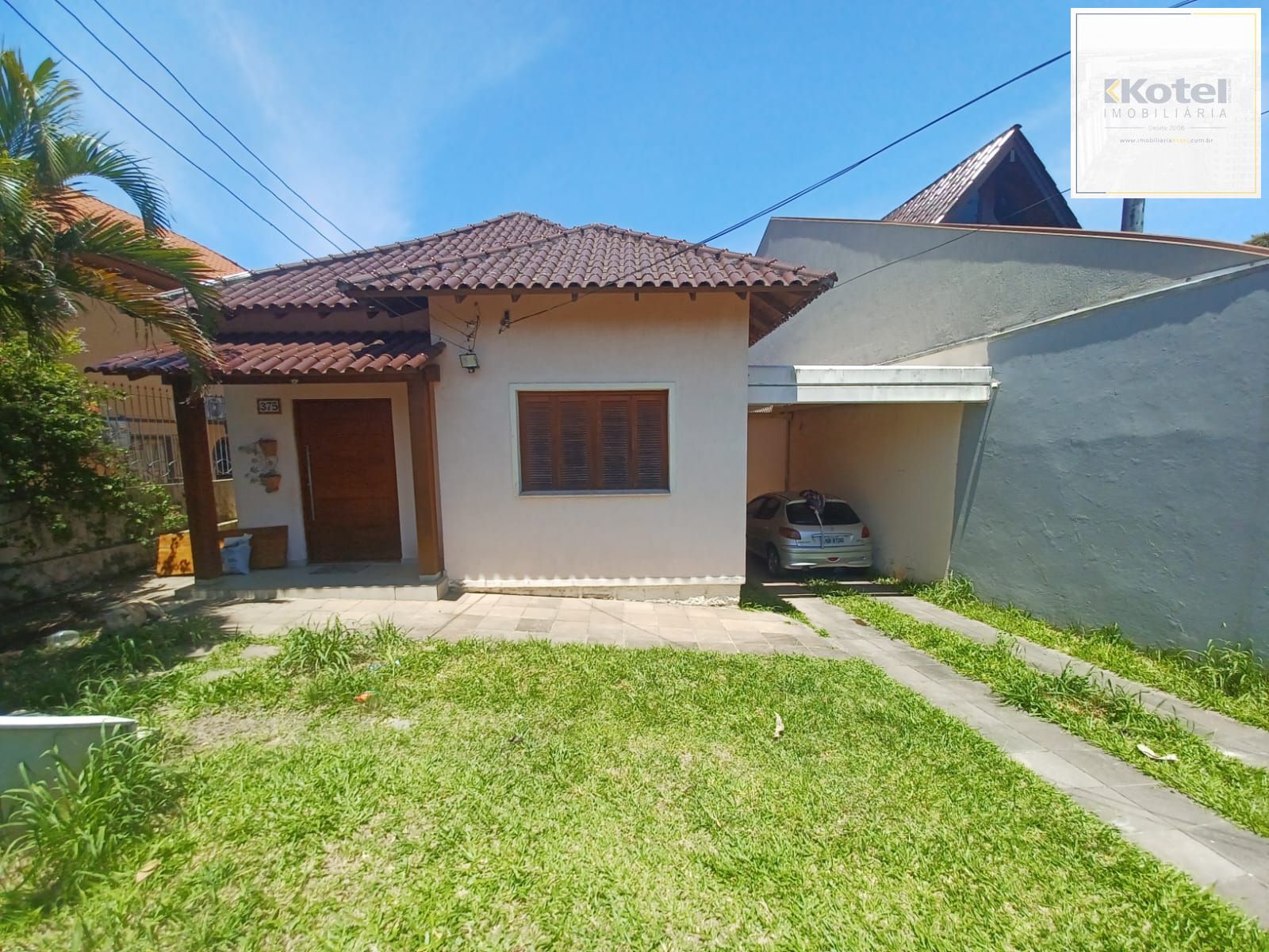 Casa de 3 quartos, suíte e patio no bairro Medianeira em POA — foto 2