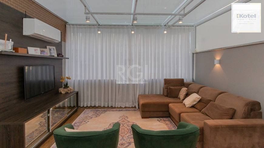 Apartamento de 3 dormitórios e 1 suíte no bairro Floresta em Porto Alegre — foto 3