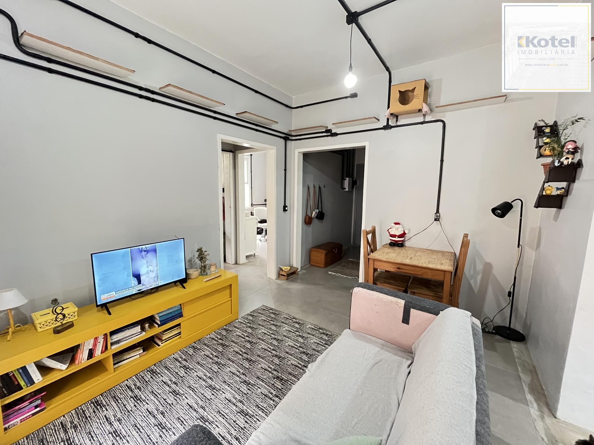 Apartamento de 2 quartos no bairro Menino Deus em Porto Alegre