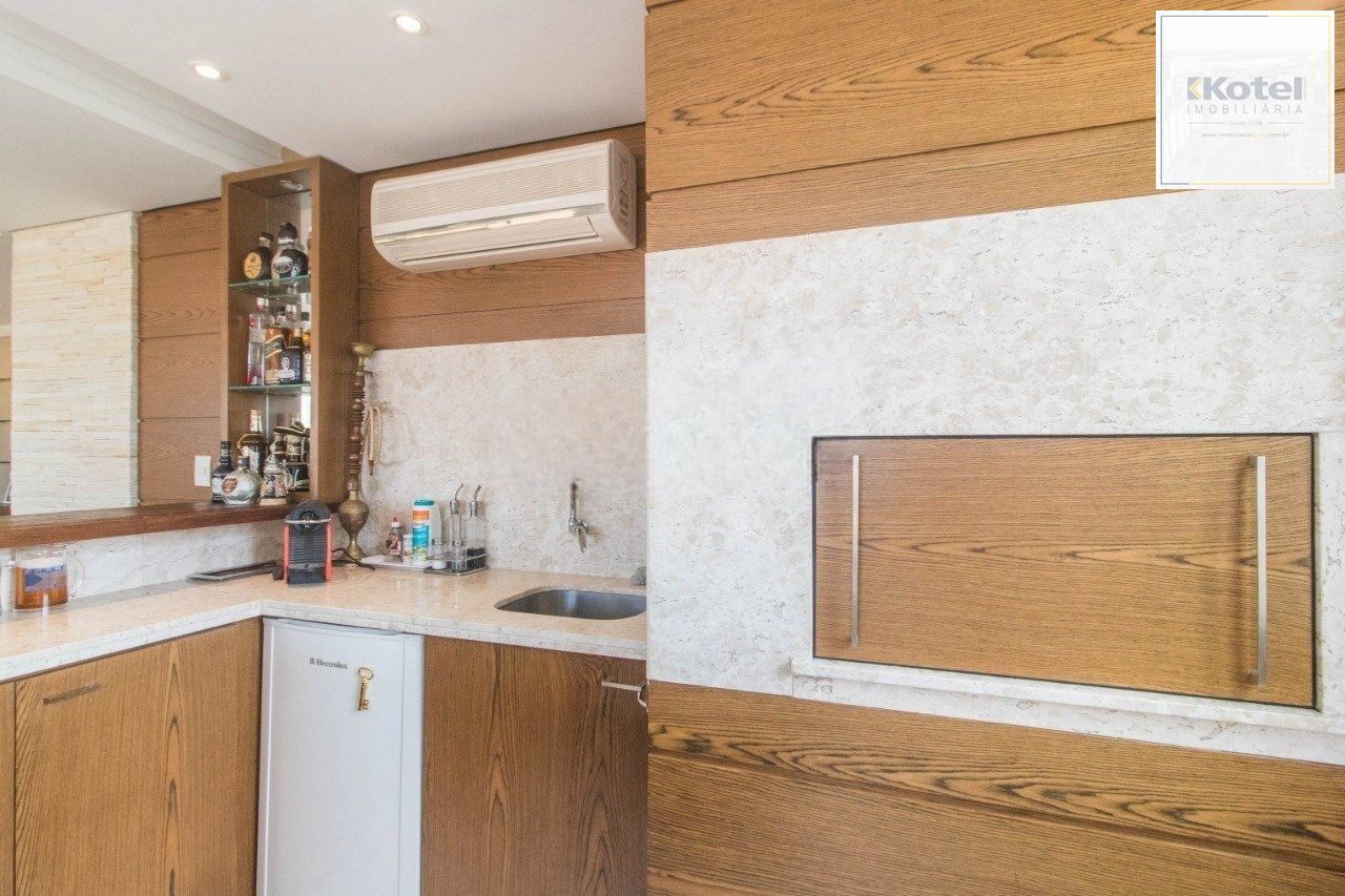 Apartamento com 3 suítes e 3 vagas de garagem no bairro Rio Branco em POA/RS — foto 5