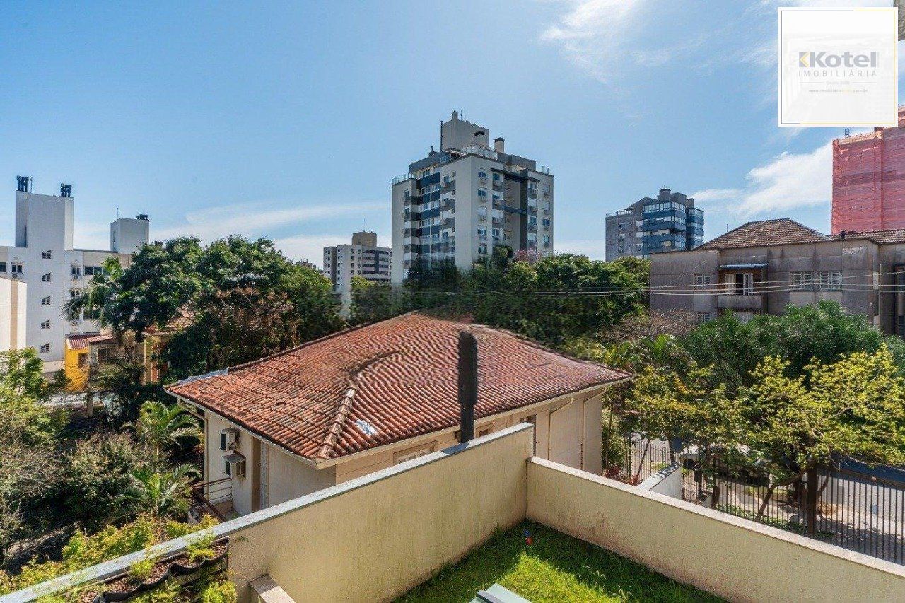 Apartamento de 2 dormitórios, com lareira e churrasqueira no bairro Petrópolis — foto 4