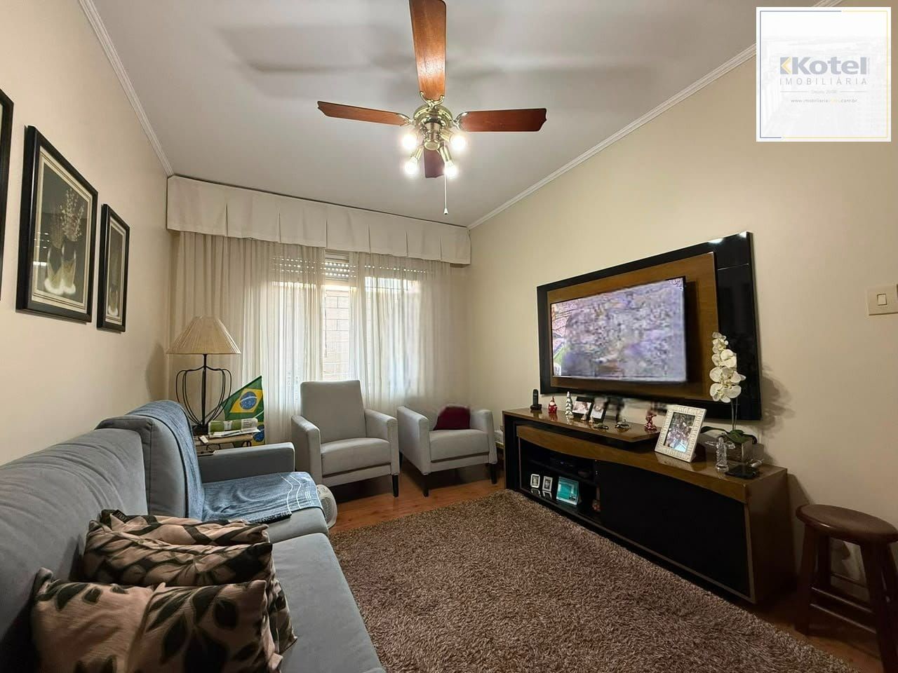 Apartamento térreo no bairro Menino Deus em Porto Alegre
