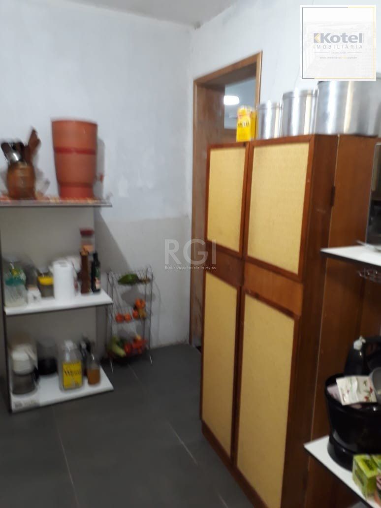 Casa para Venda - 230.45m², 4 dormitórios, sendo 1 suites, 3 vagas - Ponta Grossa — foto 5