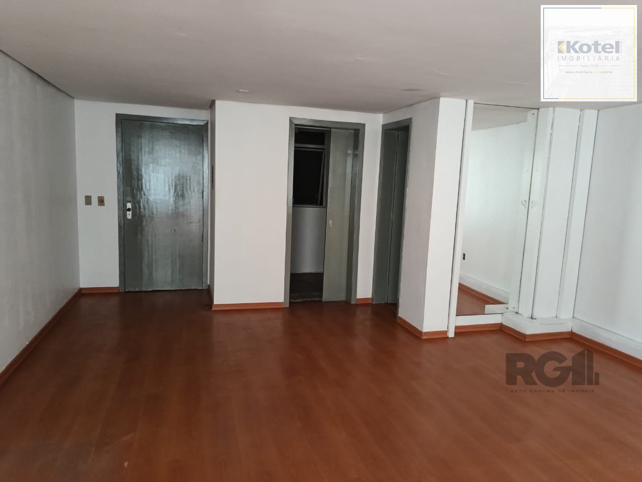 Sala Comercial à venda, 39m², São João - Porto Alegre — foto 4