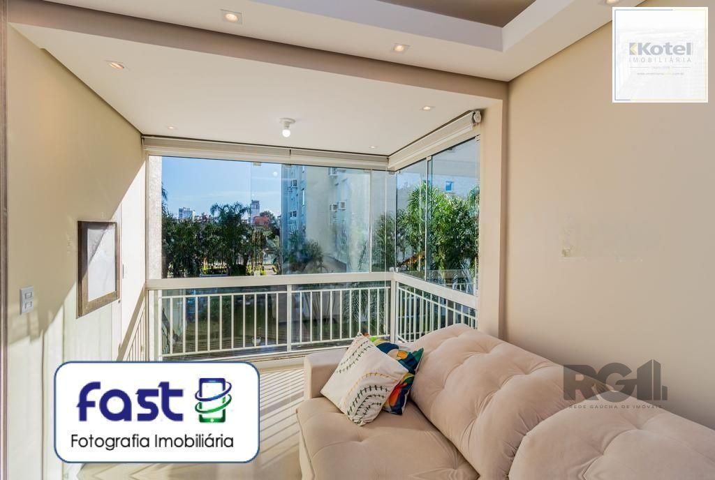 Apartamento 3 quartos, sendo 1 suíte, 82 m² de área privativa e 2 vagas de garagem individuais. Localizado na Rua/Av. Grecia, no bairro Passo D Areia em Porto Alegre.