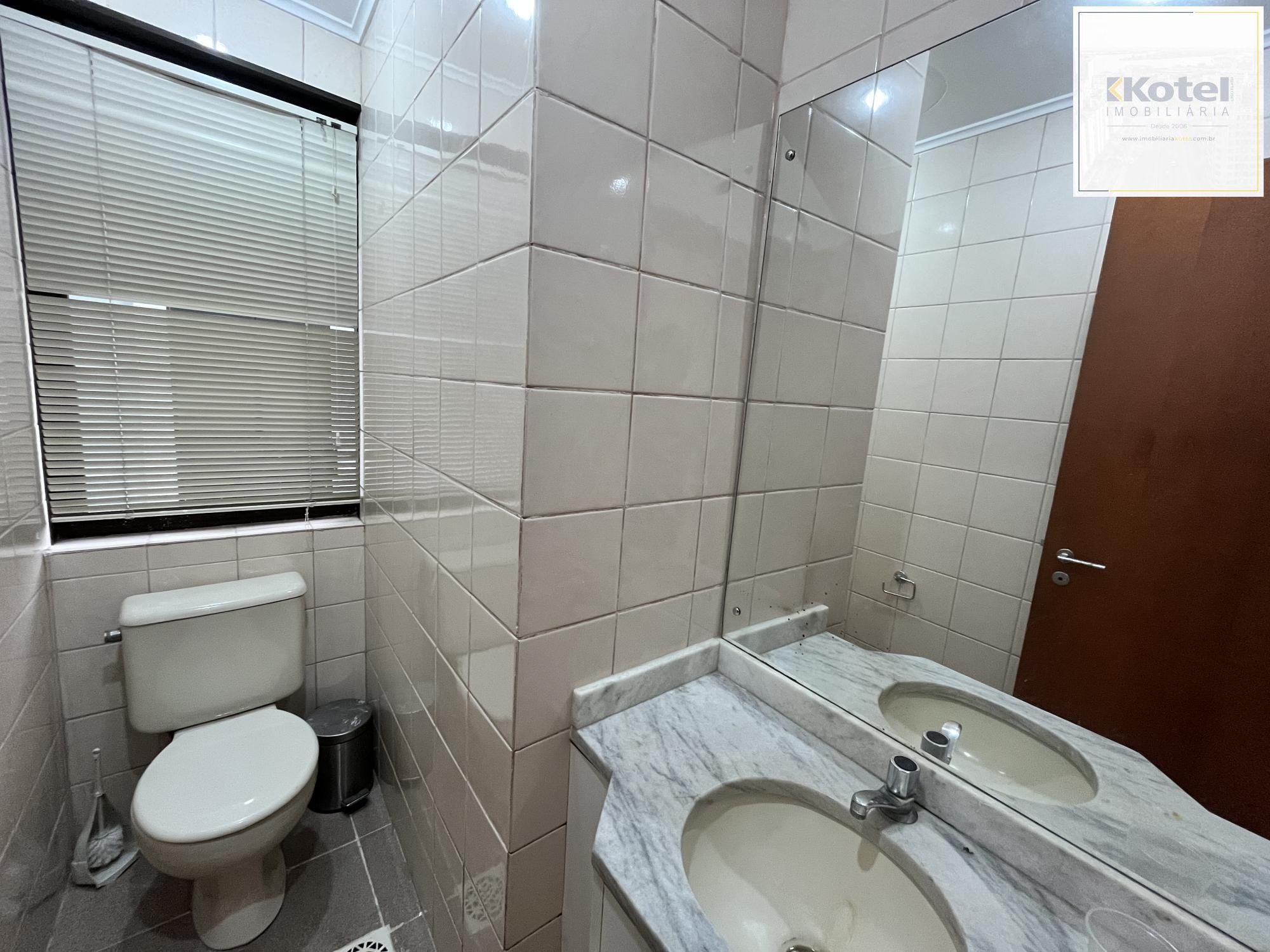 sala comercial com uma vaga de garagem no bairro Bom Fim