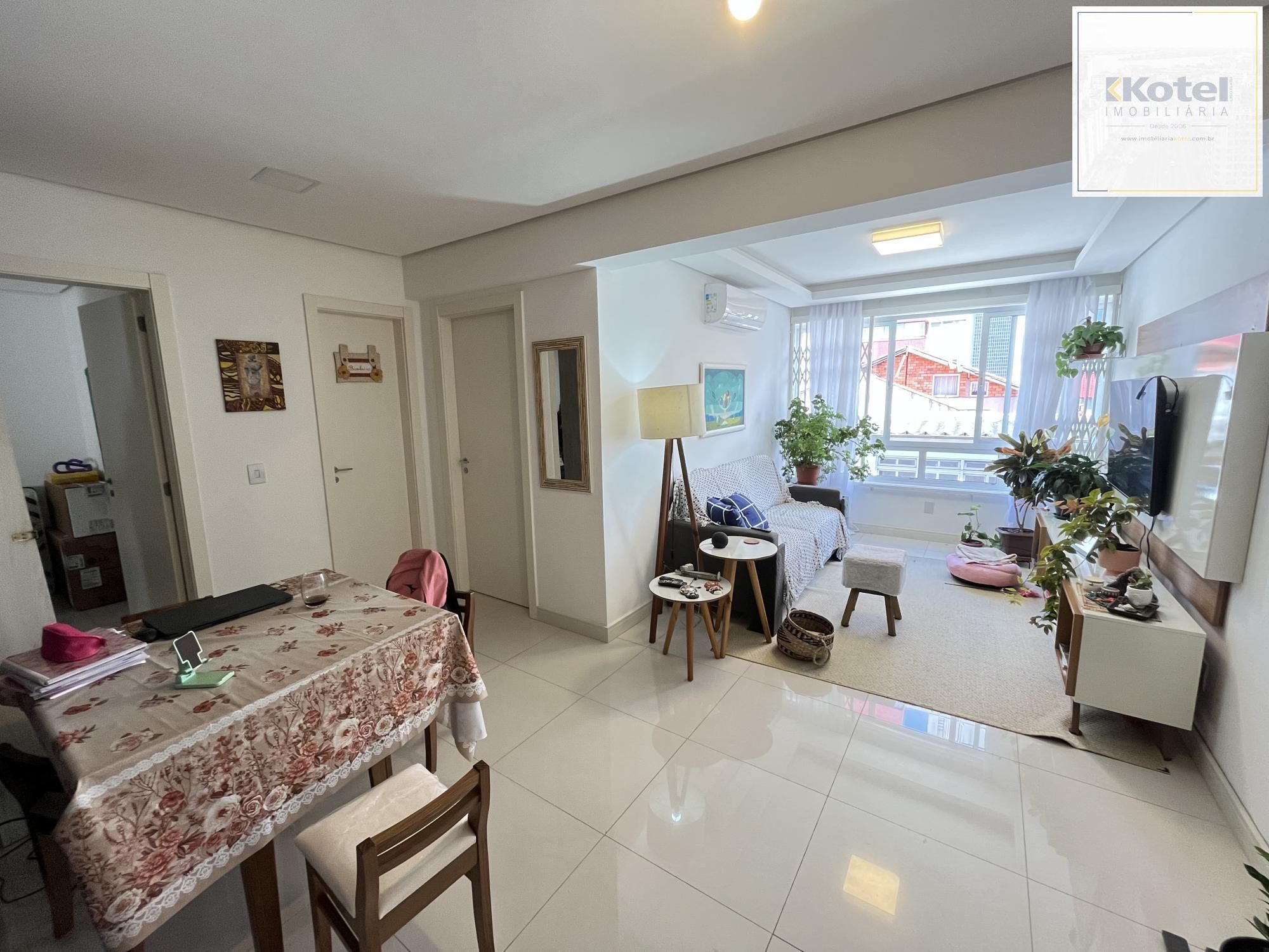 Apartamento de 2 quartos, suíte e 1 vaga de garagem no bairro Santana em POA/RS — foto 2