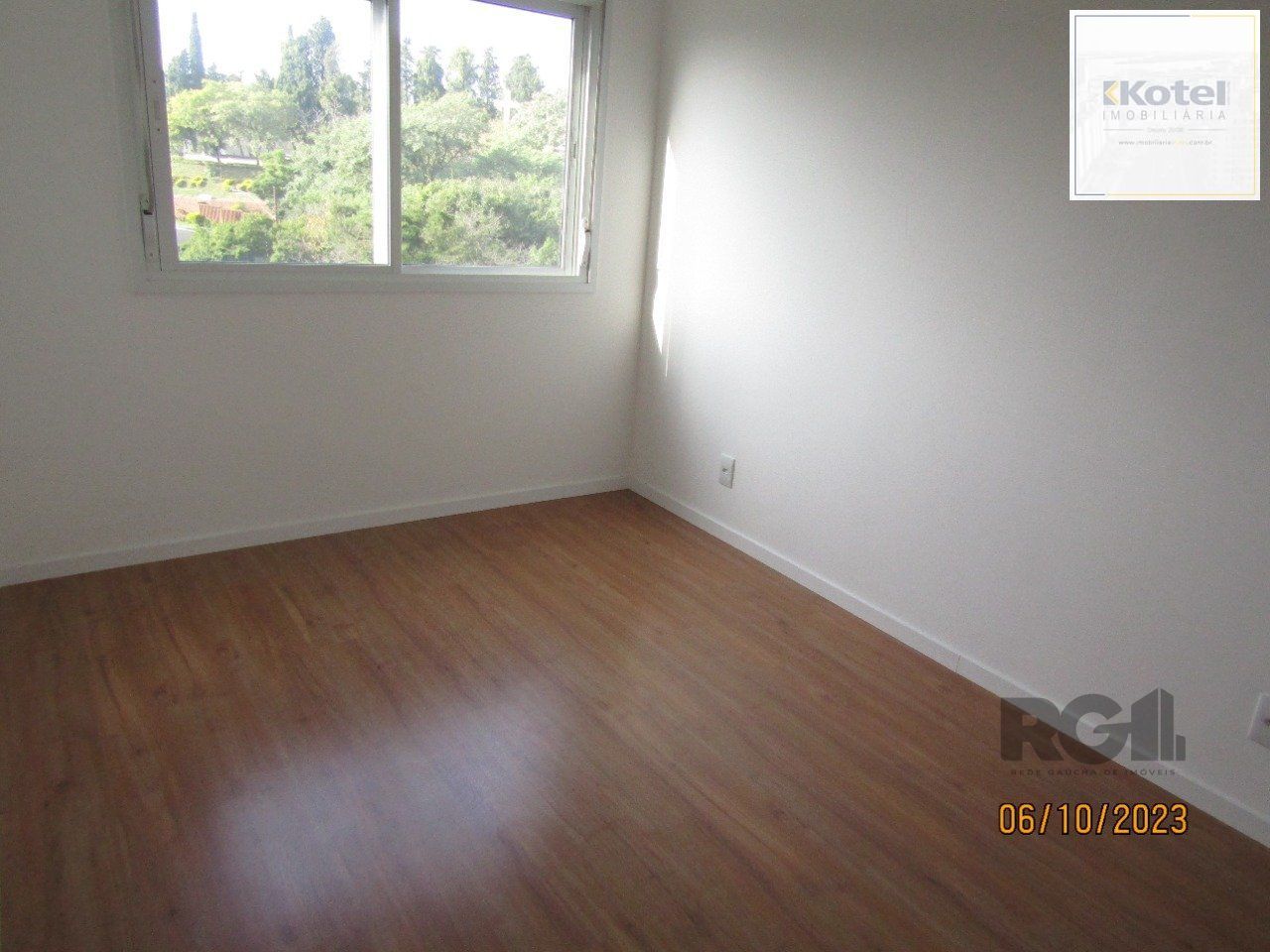 Apartamento para Venda - 56m², 2 dormitórios, 1 vaga - Azenha — foto 3