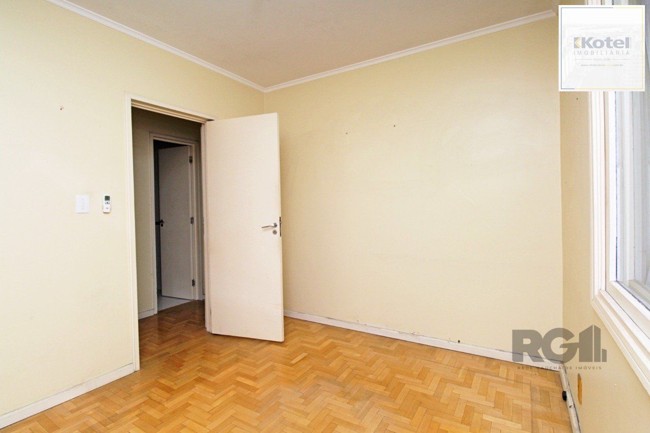 Venda Apartamento de três dormitórios, 01 vaga de garagem, com elevador