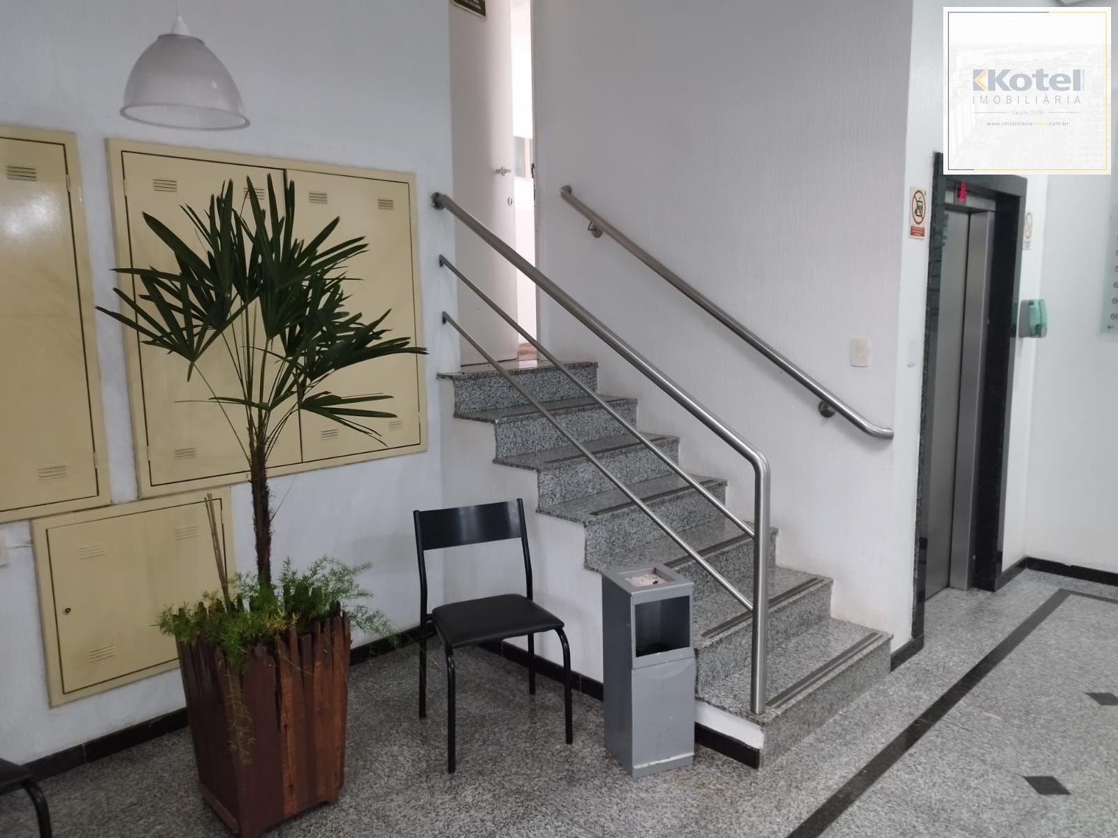 Sala Comercial, 1 sala, à venda, 29 m², Menino Deus - Porto Alegre — foto 4
