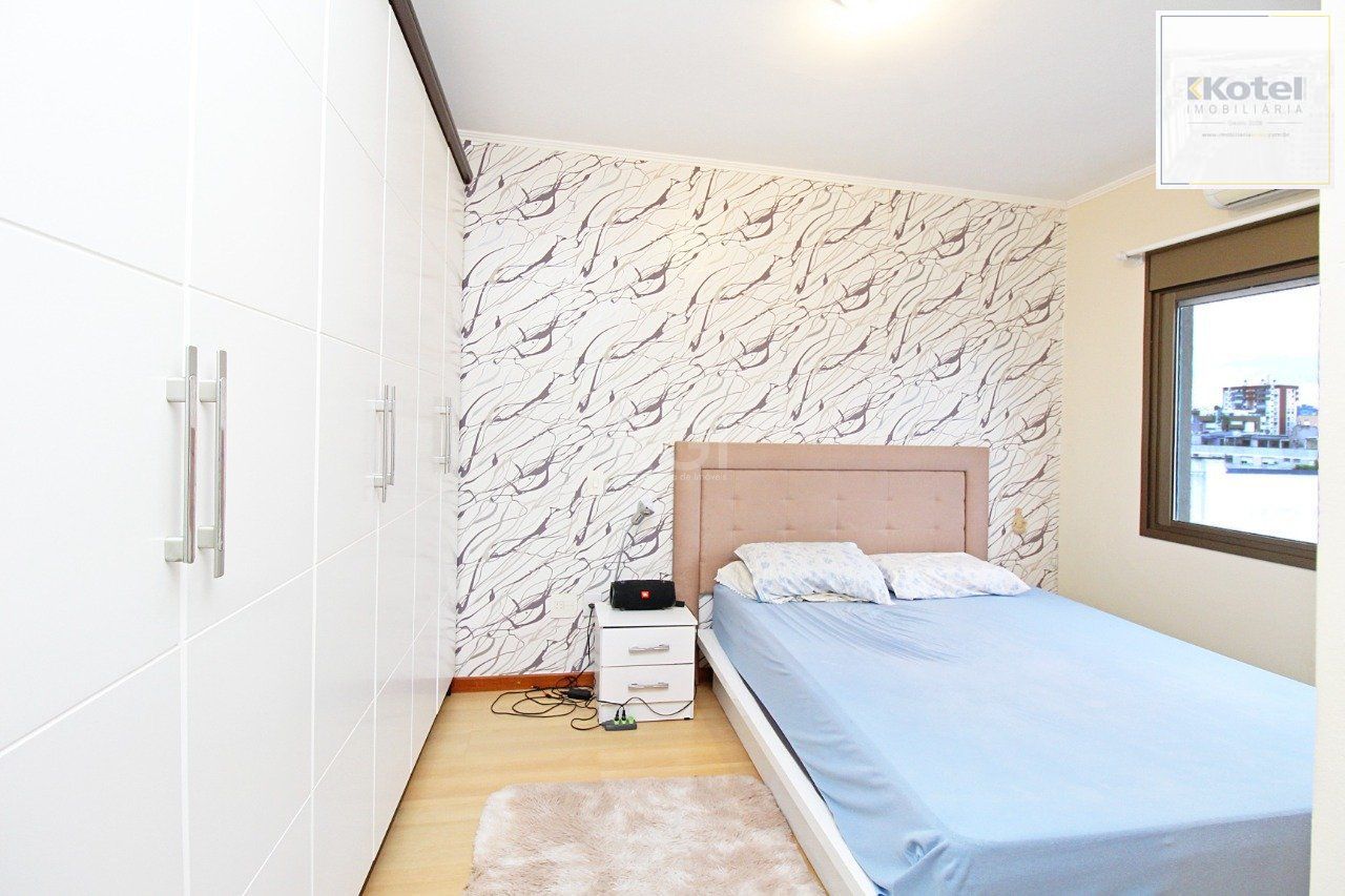 Apartamento de três dormitórios, suíte e uma vaga de garagem no bairro Santana
