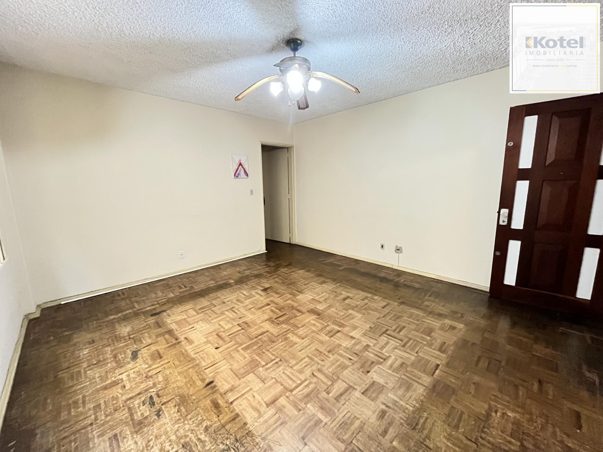 Apartamento de 2 quartos e 2 banheiros no bairro Independência em Porto Alegre — foto 2