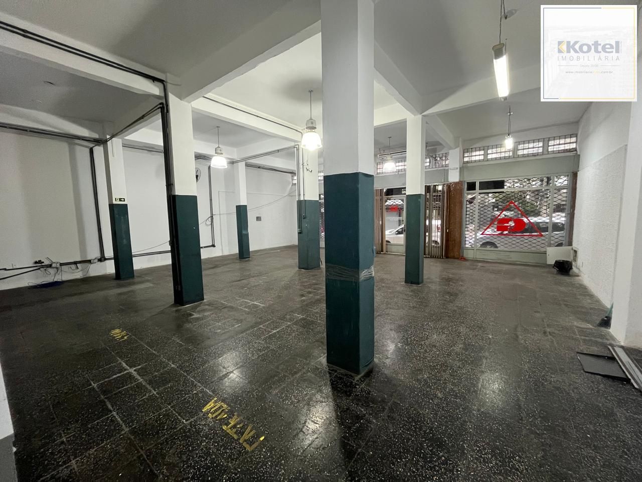 Loja 3 quartos para alugar, 339m², Floresta - Porto Alegre