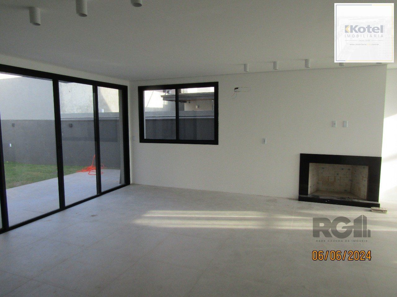 Casa de Condomínio 3 quartos à venda, 240m², São Lucas - Viamão