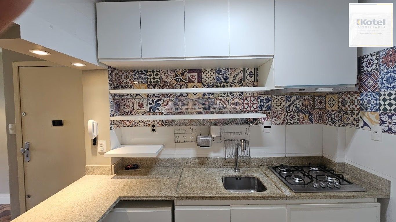 Apartamento à venda no Centro Histórico de Porto Alegre com 1 dormitório e 51m²
