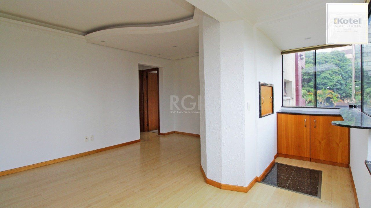 Apartamento de dois dormitórios e uma vaga de garagem na Rua Marcelo Gama, bairro Auxiliadora em Porto Alegre. — foto 5
