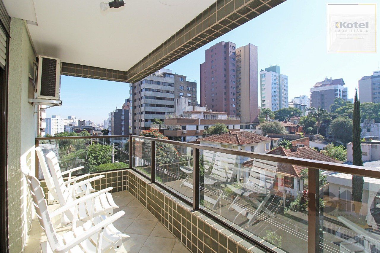 Apartamento de 3 dormitórios, suíte e 2 vagas de garagem no bairro Petrópolis em Porto Alegre — foto 5