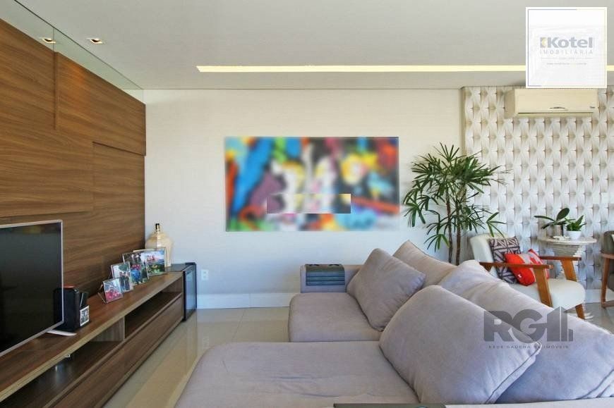 EXCELENTE OPORTUNIDADE! 120m2, 2 VAGAS, ANDAR ALTÍSSIMO COM VISTA PARA AEROPORTO! Apartamento 3 dormitórios (sendo 1 suíte) — foto 2