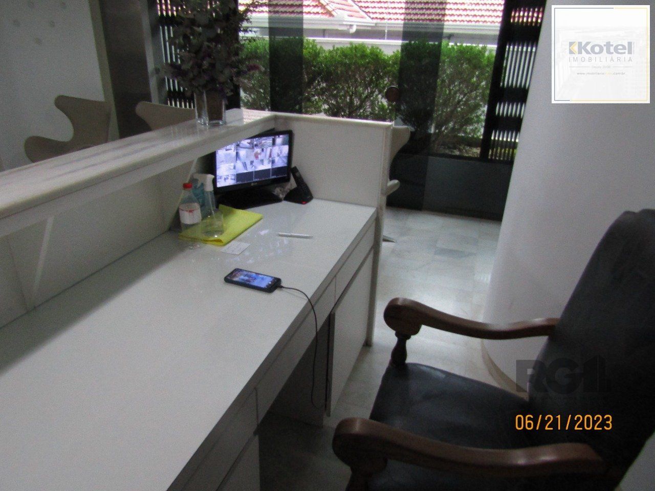 Sala comercial com 1 vaga de garagem no bairro Moinhos de Vento em Porto Alegre — foto 5