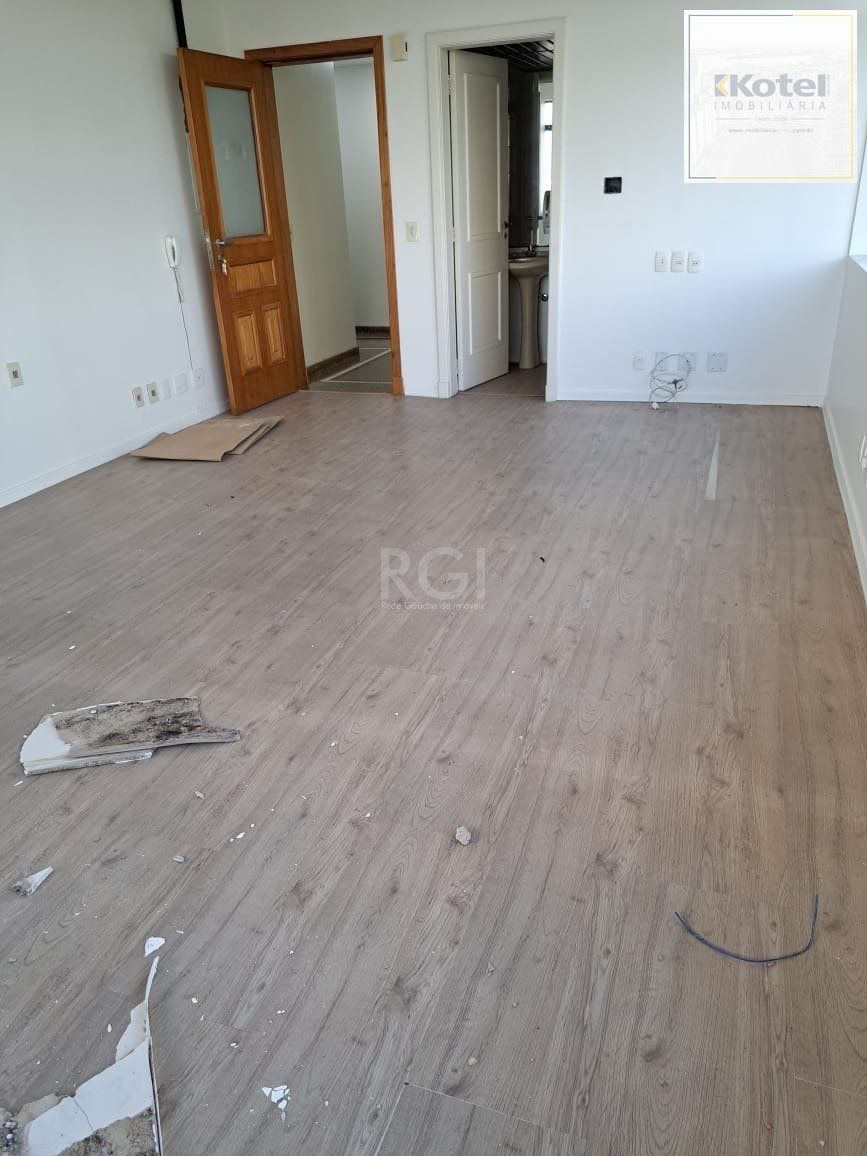Sala Comercial à venda, 32m², Auxiliadora - Porto Alegre — foto 5