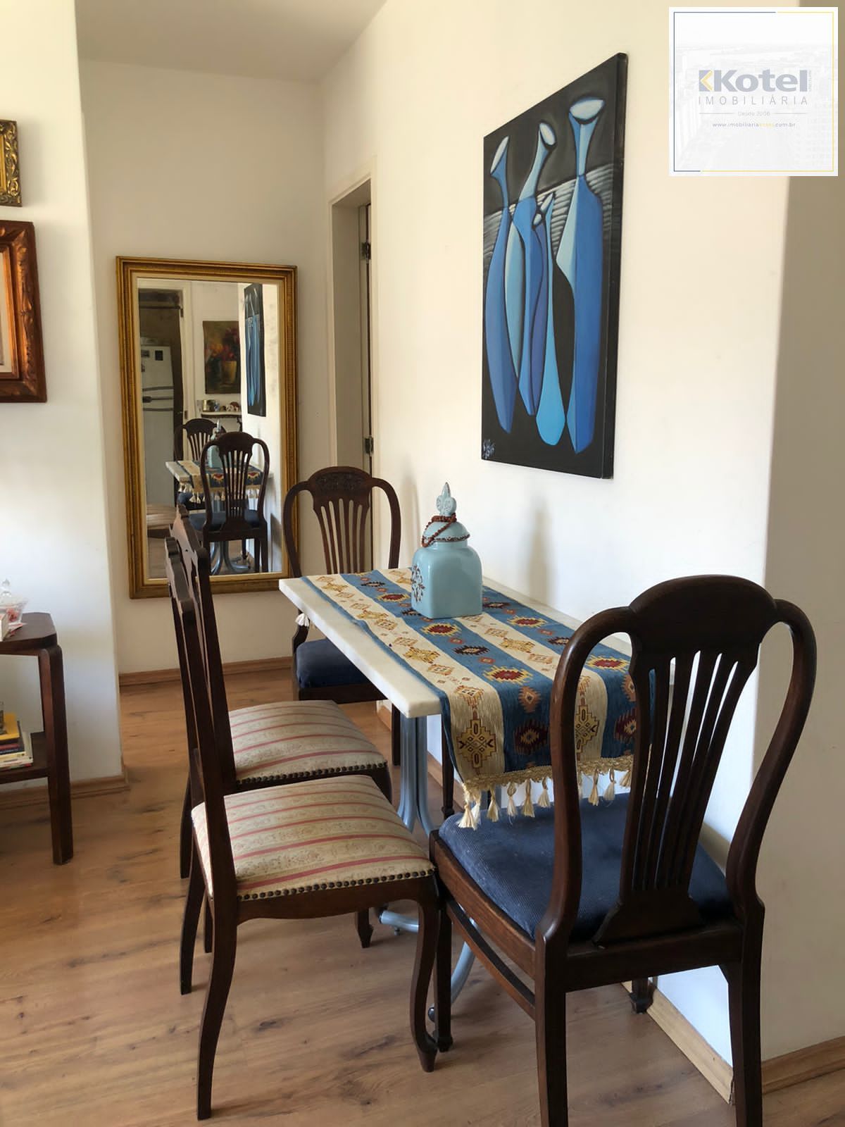 Apartamento com 1 dormitório, bairro Floresta.