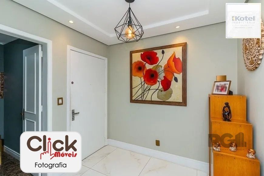 Apartamento 4 dormitórios, sendo 1 suíte, 193 m² de área privativa e 2 vaga(s) de garagem. Localizado na Rua/Av. Carlos Gomes, no bairro Auxiliadora em Porto Alegre. — foto 5