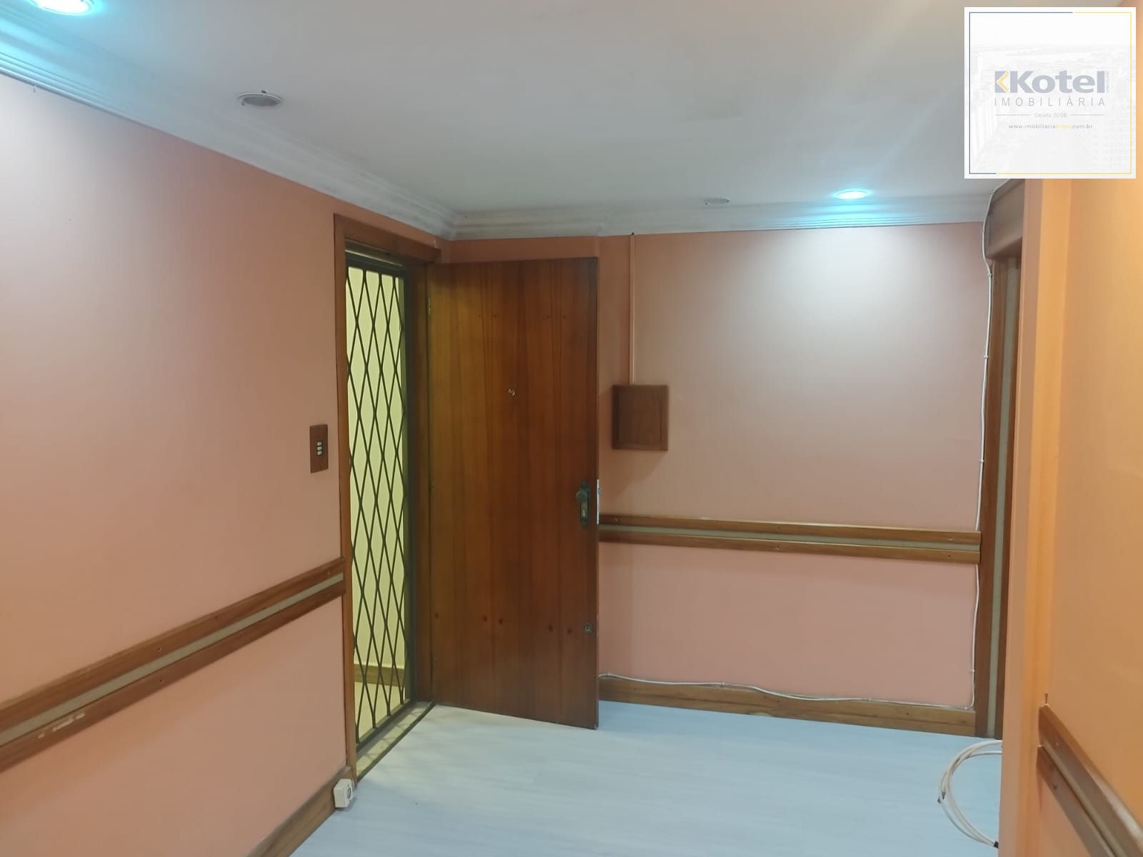 Apartamento de 3 quartos e 1 vaga de garagem no centro de POA