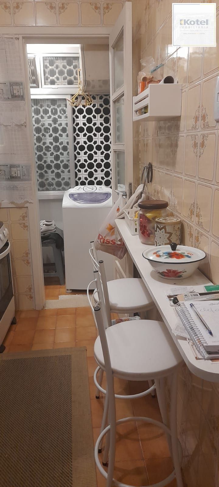 Apartamento com 1 dormitório, 1 vaga, bairro Floresta. — foto 2
